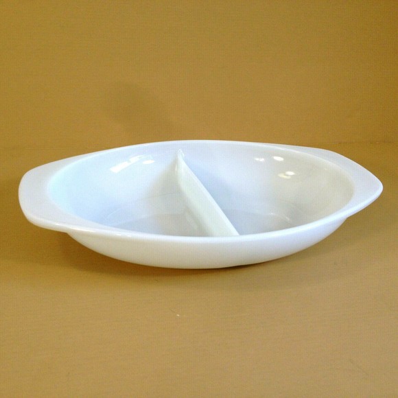Pyrex Dining Vintage Pyrex 63 Divided Serving Baking Dish 1 12 Qt